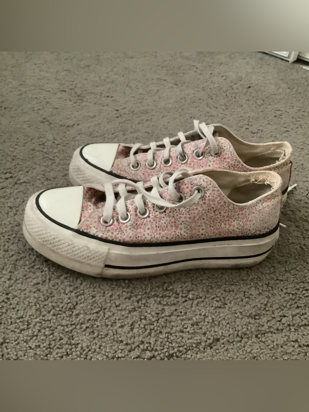 Floral Low Top converse Sneakers